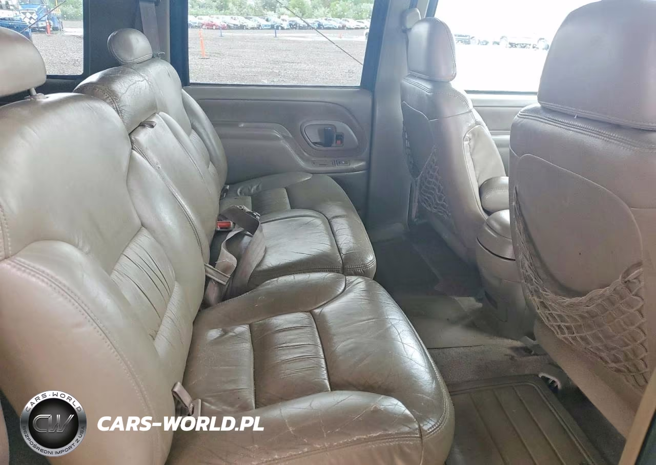 1997 GMC Suburban K1500 VIN:3GKFK16R5VG515941 - 11