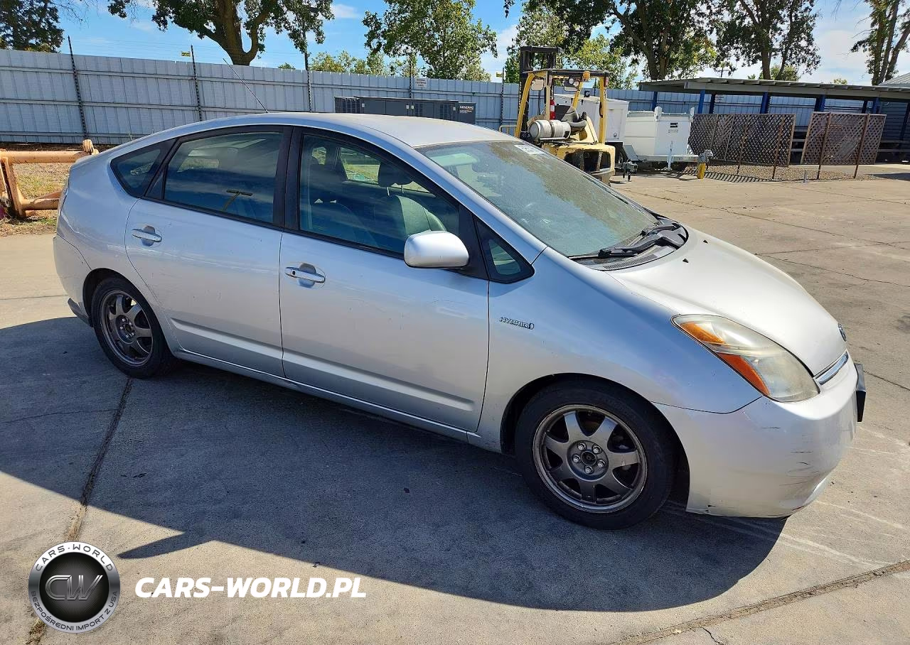 2008 Toyota Prius Touring VIN:JTDKB20U083315408 - 4
