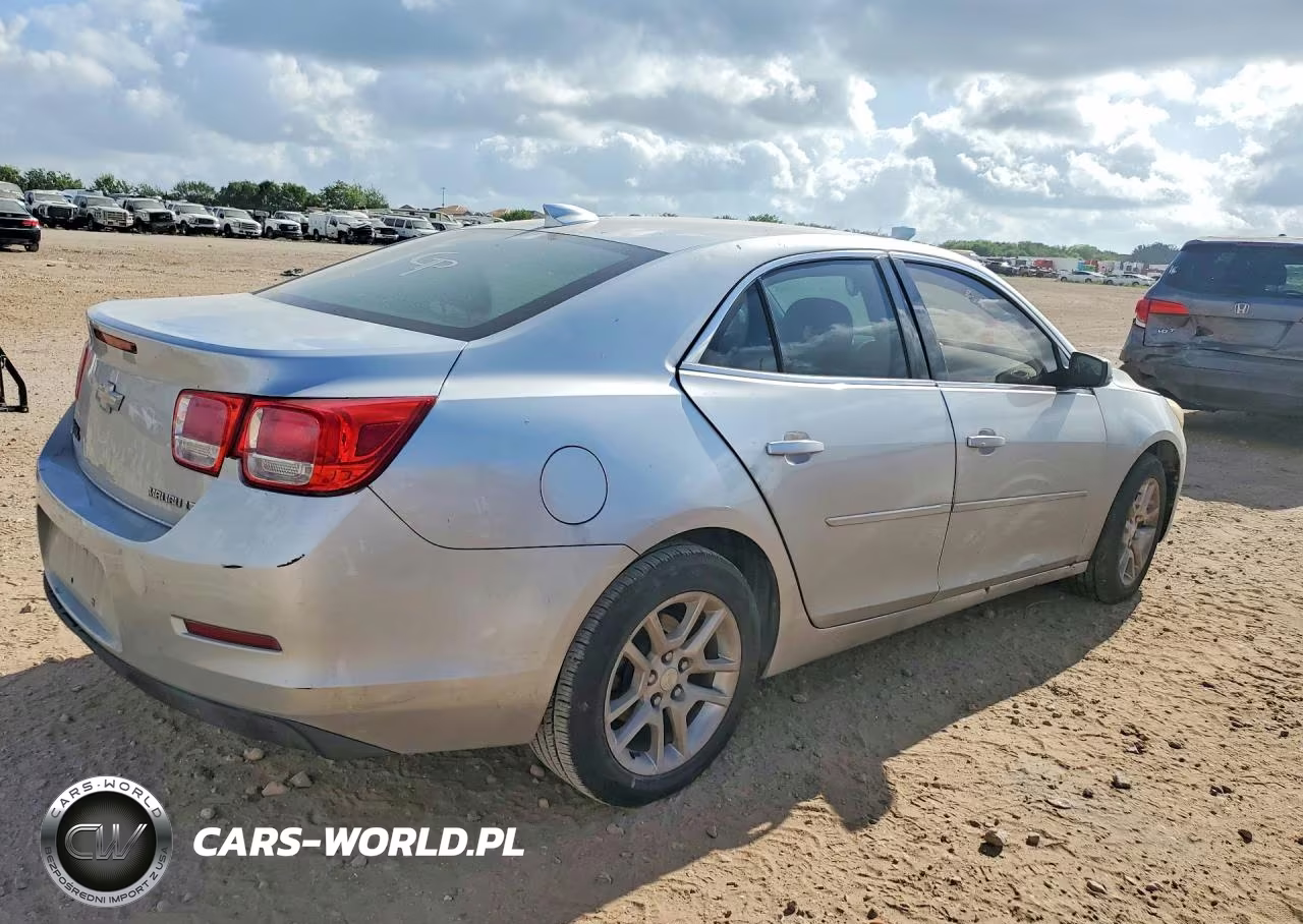 2015 Chevrolet Malibu 1Lt VIN:1G11C5SL7FF273936 - 3