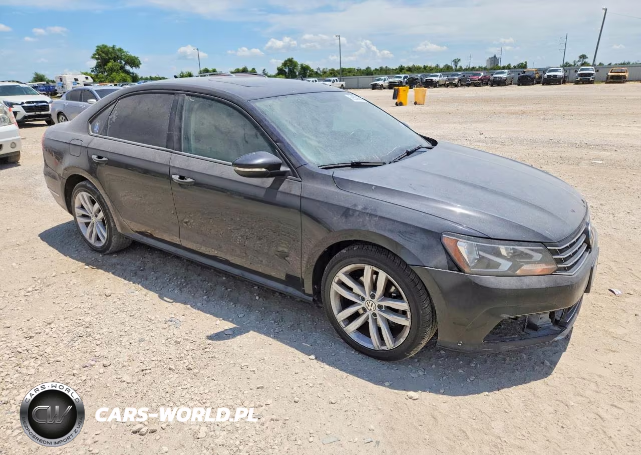 2019 Volkswagen Passat Wolfsburg VIN:1VWLA7A3XKC009735 - 4