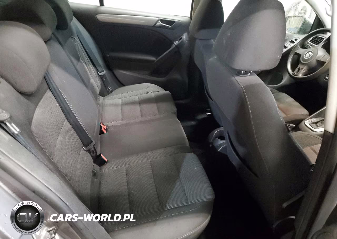 2010 Volkswagen Golf VIN:WVWDB7AJ0AW361450 - 10