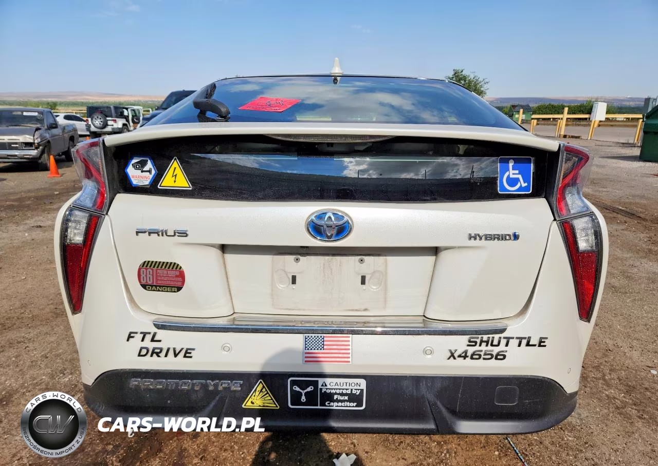 2016 Toyota Prius Four Touring VIN:JTDKARFU2G3521170 - 6