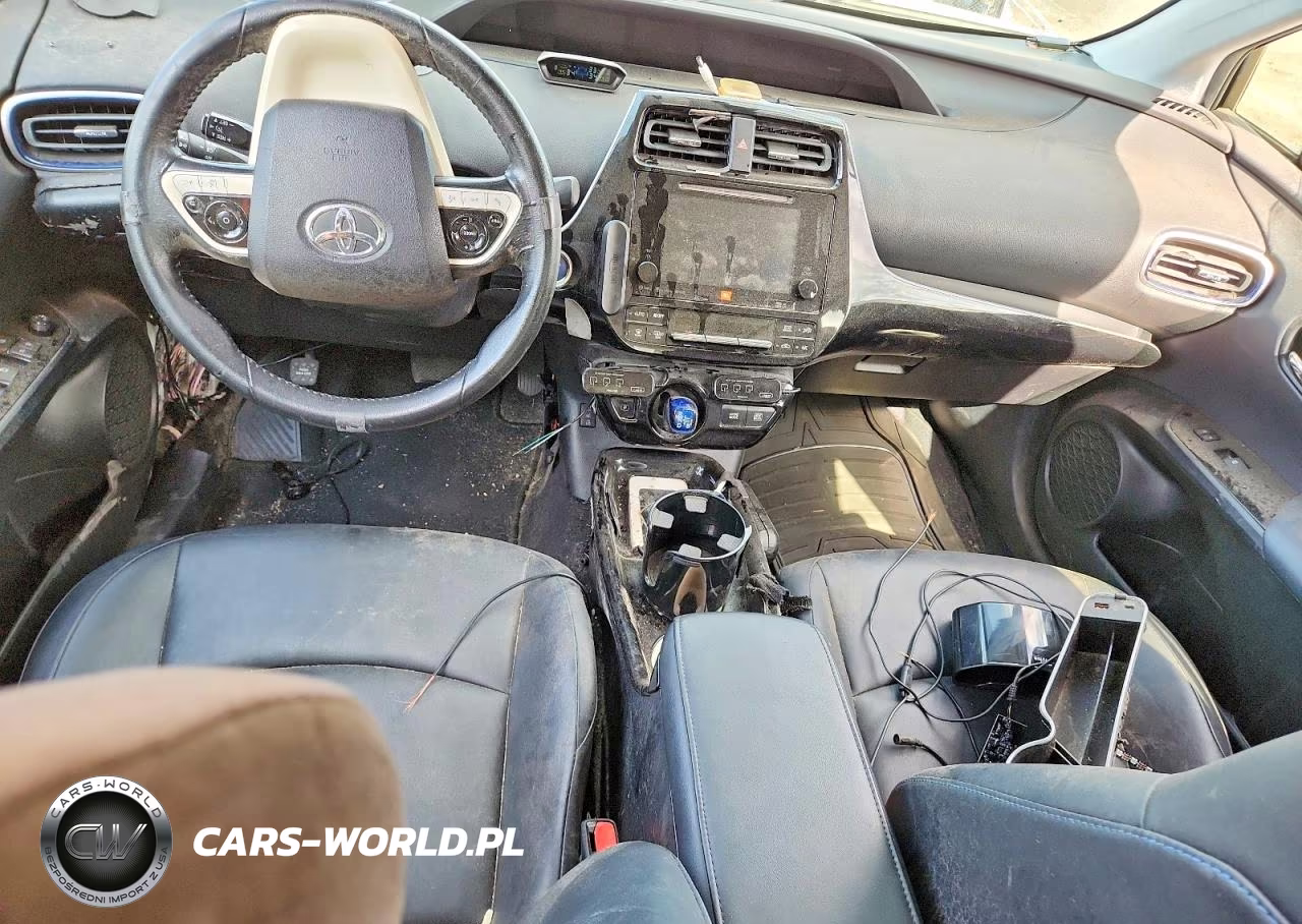 2016 Toyota Prius Four Touring VIN:JTDKARFU2G3521170 - 8