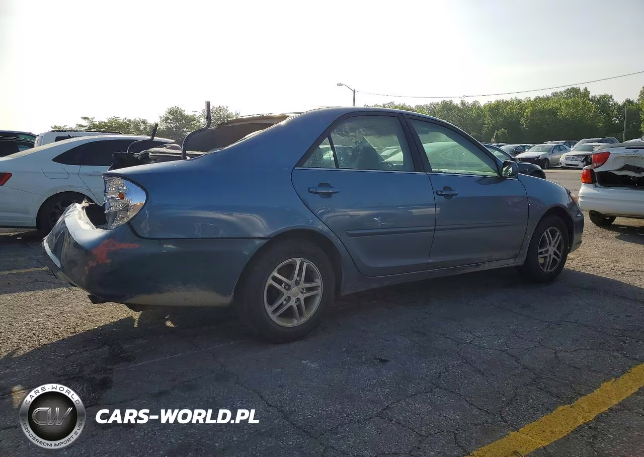 2002 Toyota Camry Le VIN:4T1BE32K22U569336 - 3