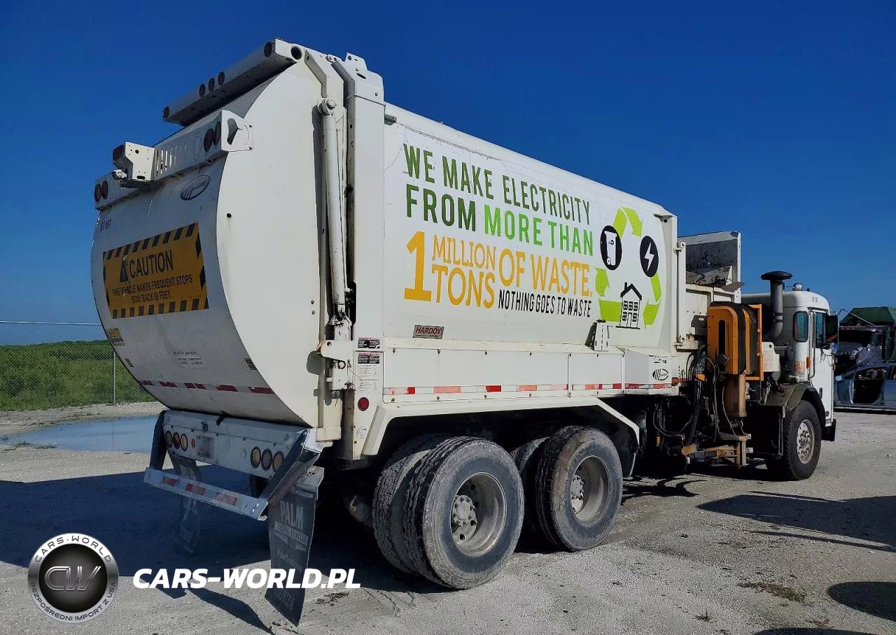2019 Peterbilt 520 W-Labrie Automated Side Loader Body 31 Cubic Yards VIN:3BPDLJ0X5KF103009 - 4