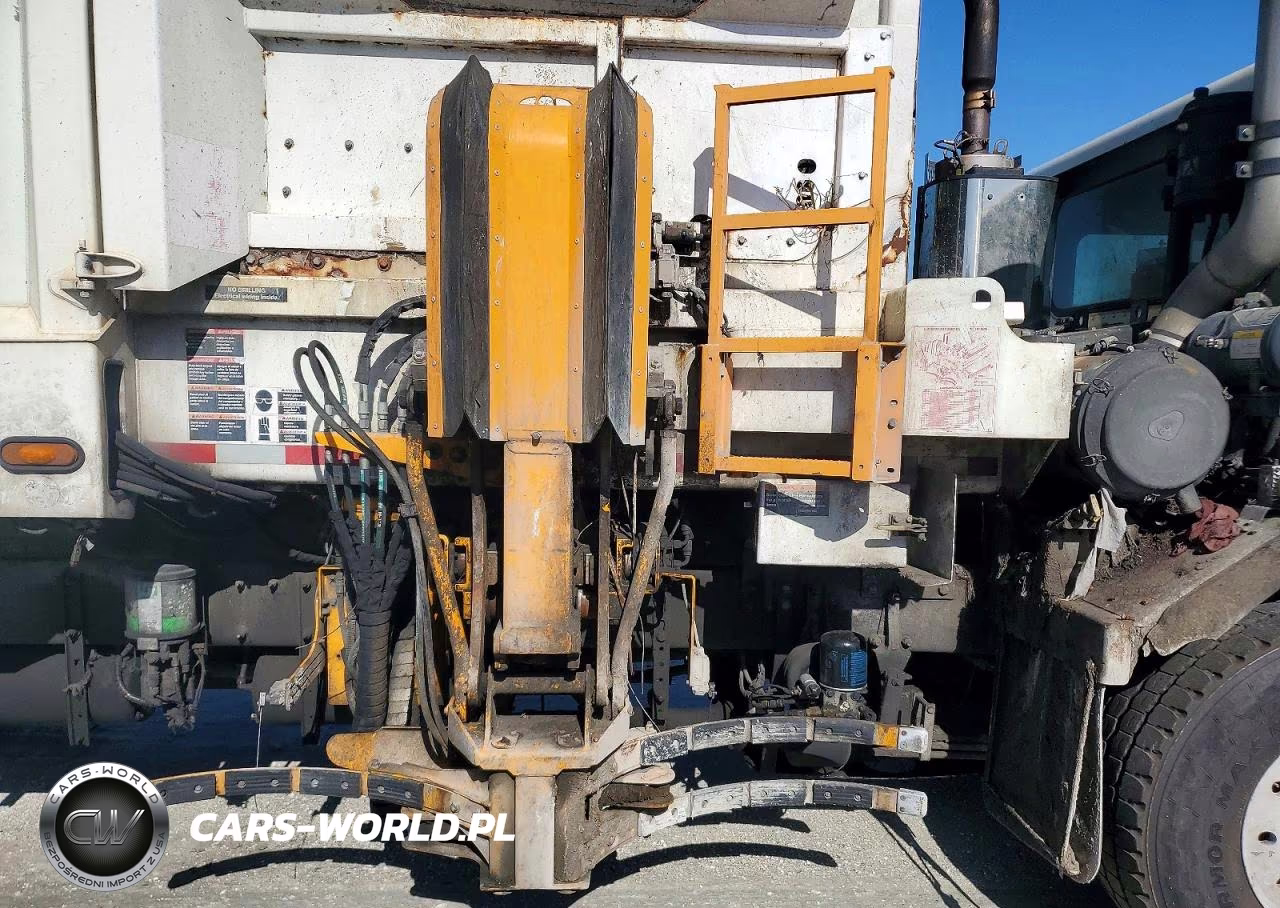 2019 Peterbilt 520 W-Labrie Automated Side Loader Body 31 Cubic Yards VIN:3BPDLJ0X5KF103009 - 6