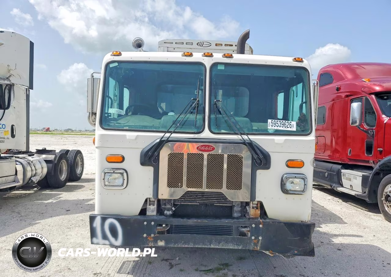 2019 Peterbilt 520 Refuse Truck VIN:3BPDLJ0X1KF103041 - 5