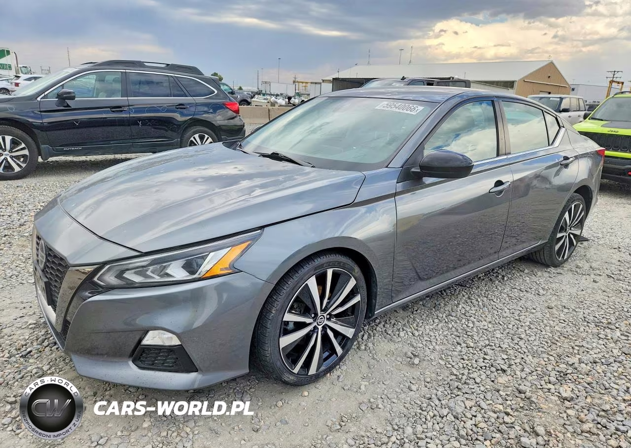 2021 Nissan Altima Sr