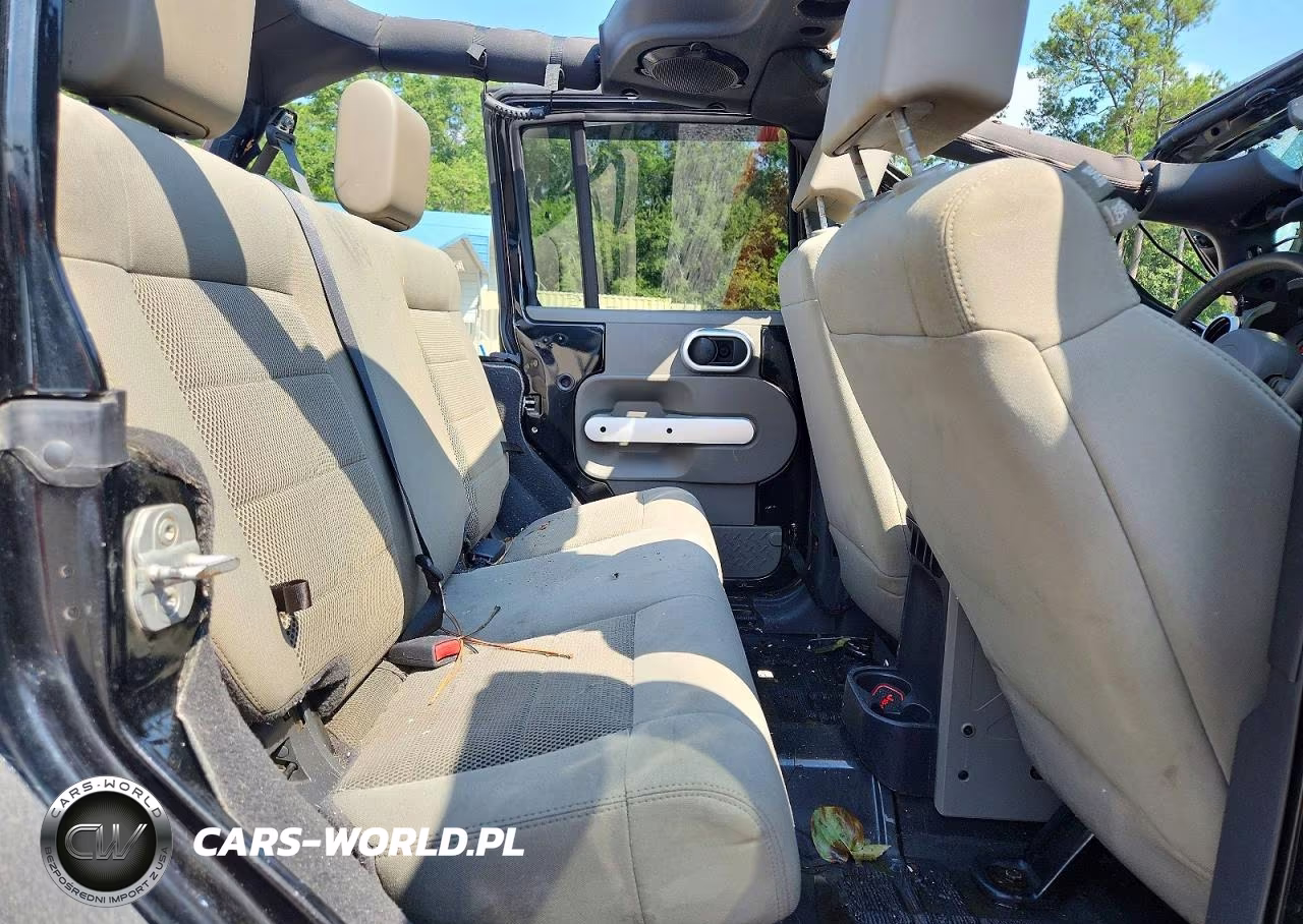 2008 Jeep Wrangler Unlimited Sahara VIN:1J8GA591X8L610544 - 10