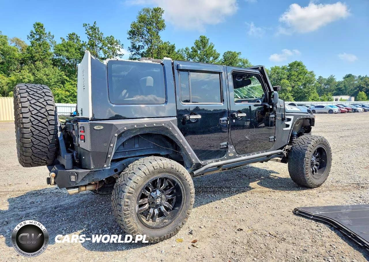 2008 Jeep Wrangler Unlimited Sahara VIN:1J8GA591X8L610544 - 3