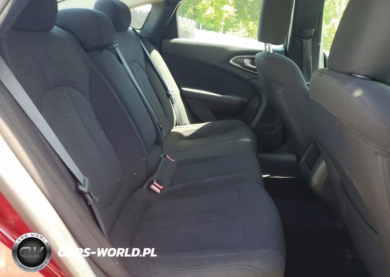 2015 Chrysler 200 Limited VIN:1C3CCCAB0FN700204 - 10