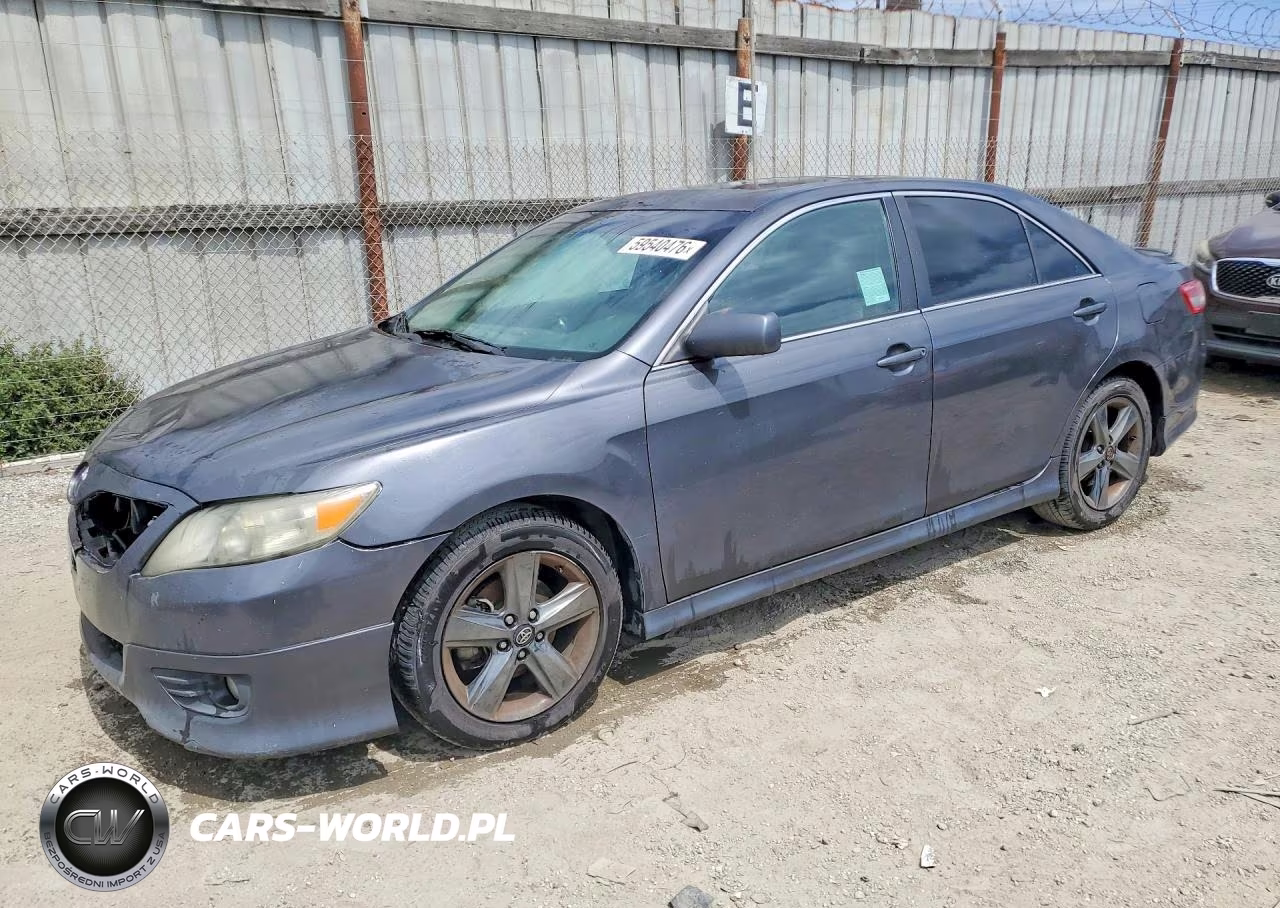 2011 Toyota Camry Se V6 – zdjęcie 1 z 12