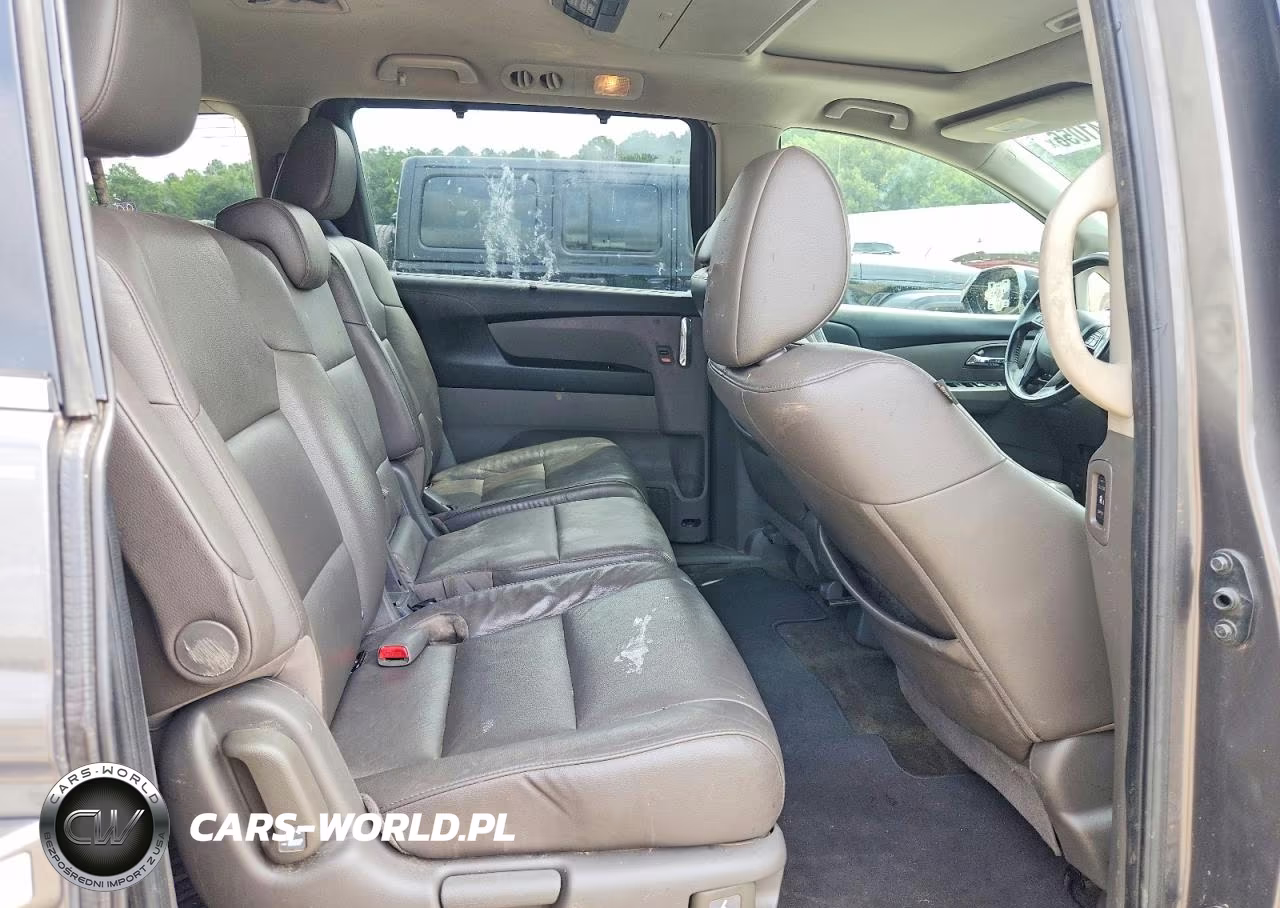 2014 Honda Odyssey Touring VIN:5FNRL5H9XEB125451 - 11