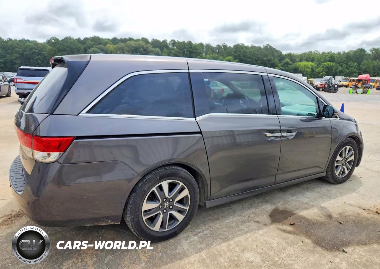 2014 Honda Odyssey Touring VIN:5FNRL5H9XEB125451 - 3