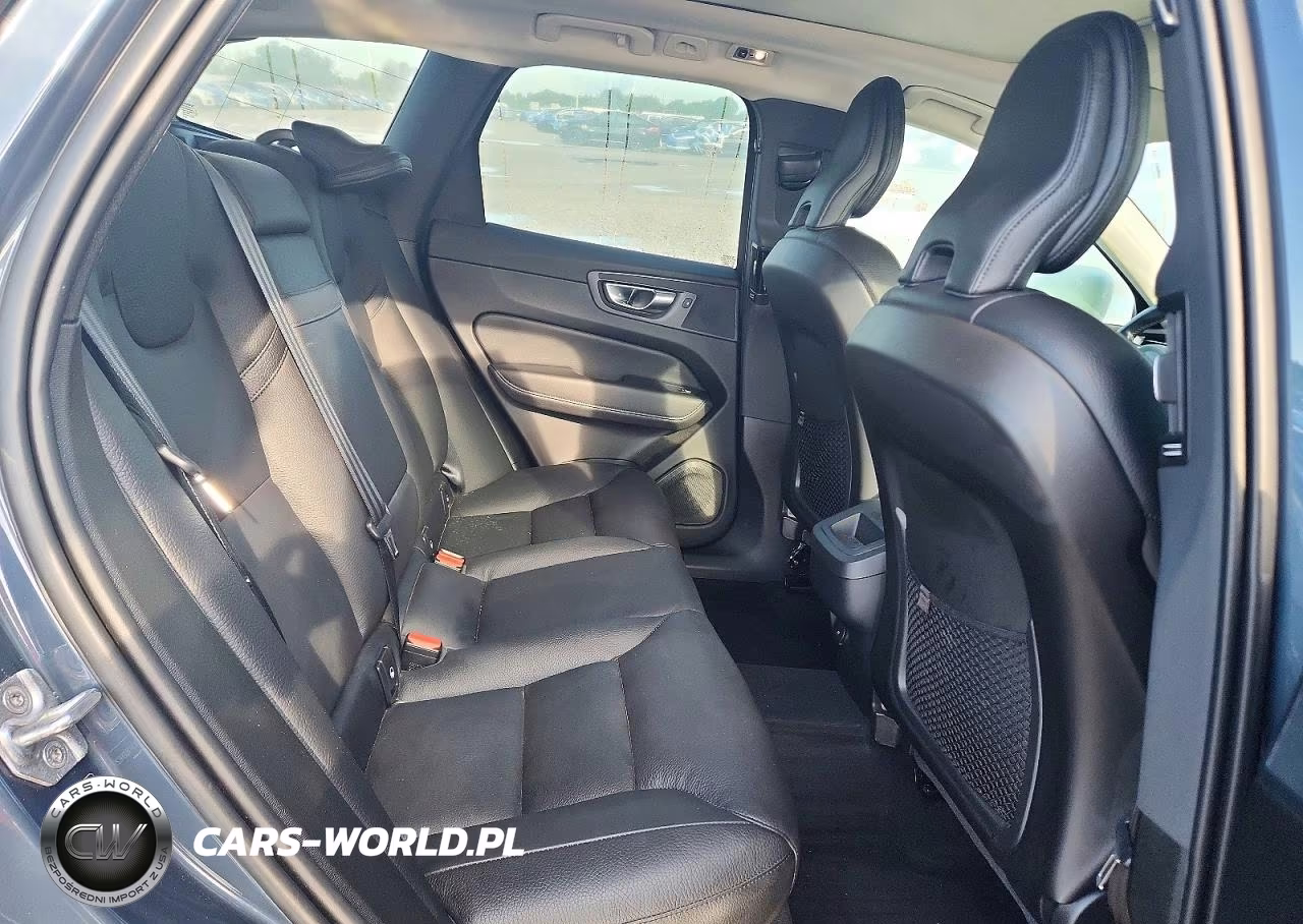 2021 Volvo Xc60 T5 Momentum VIN:YV4102DK2M1809962 - 11