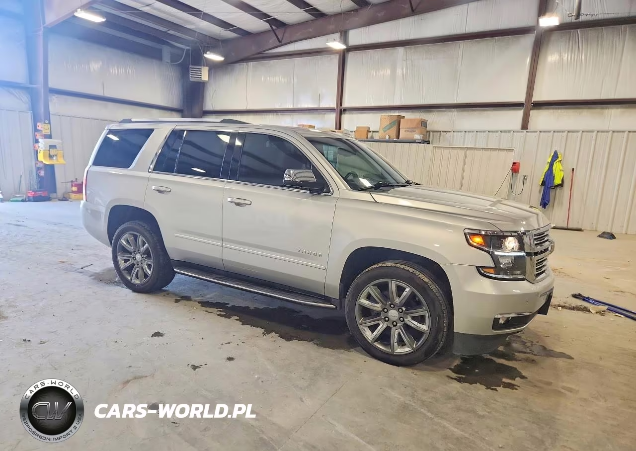 2018 Chevrolet Tahoe C1500 Premier VIN:1GNSCCKC1JR149059 - 4