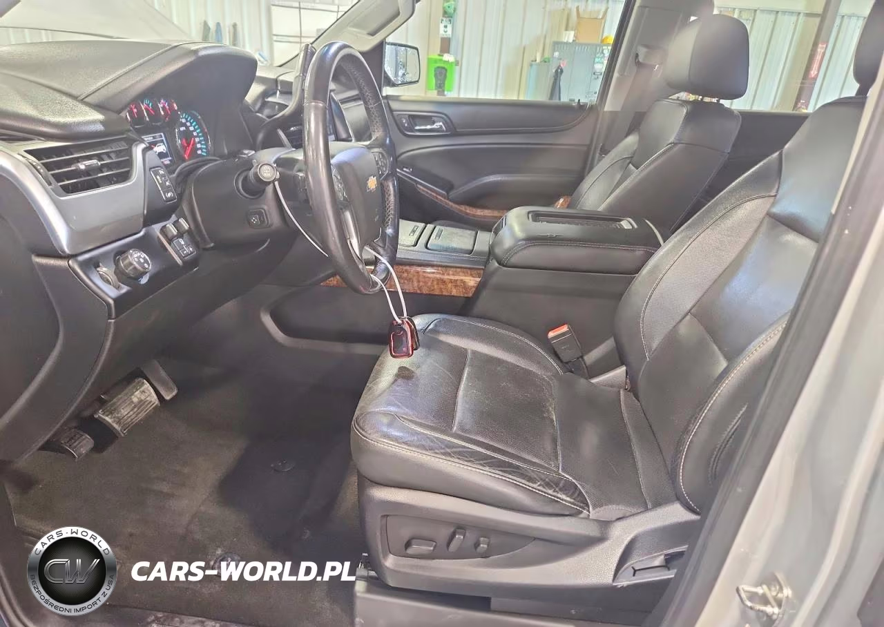 2018 Chevrolet Tahoe C1500 Premier VIN:1GNSCCKC1JR149059 - 7