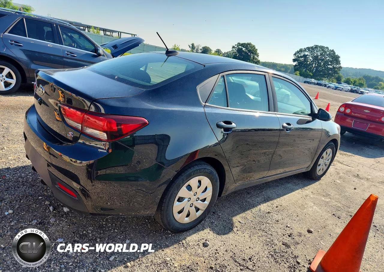 2018 Kia Rio S VIN:3KPA24AB5JE113859 - 3