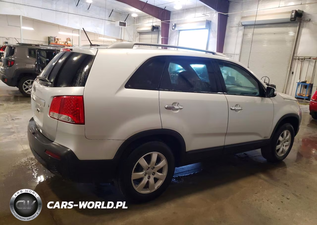 2012 Kia Sorento Lx VIN:5XYKTDA61CG229540 - 3