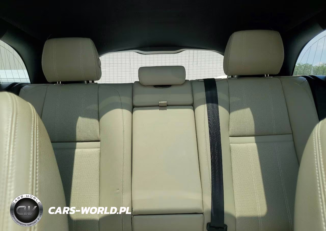 2019 Land Rover Range Rover Velar R-Dynamic Se VIN:SALYL2EX9KA793056 - 10
