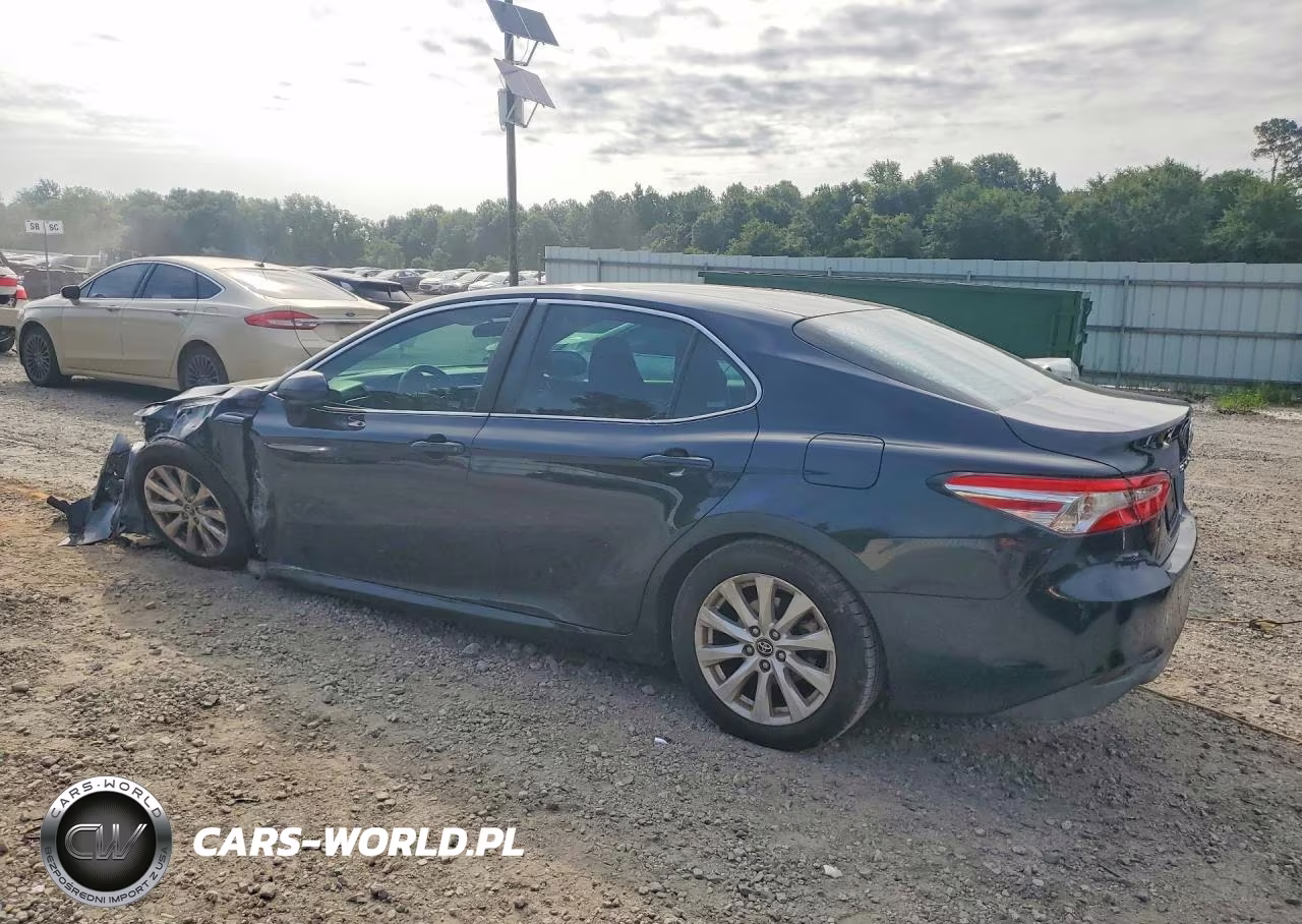 2018 Toyota Camry Le VIN:4T1B11HK6JU517097 - 2