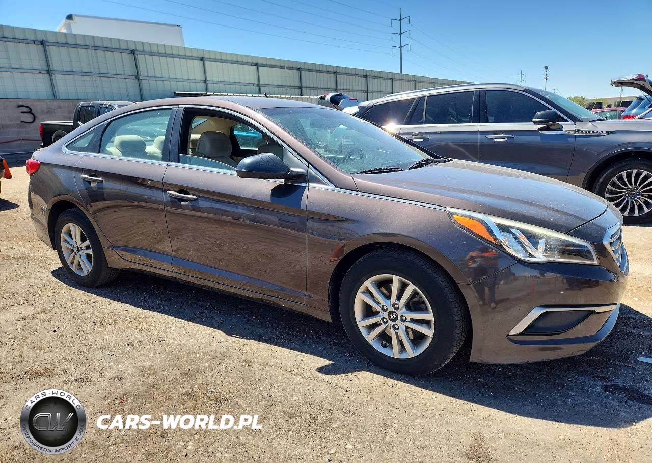 2016 Hyundai Sonata Se VIN:5NPE24AF9GH395349 - 4