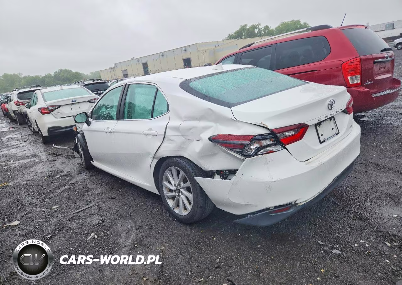 2021 Toyota Camry Le VIN:4T1C11AK3MU475846 - 2