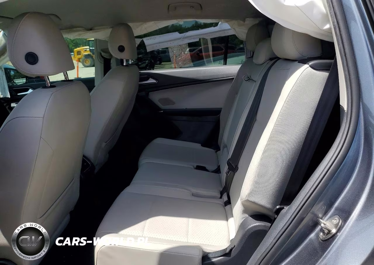 2018 Volkswagen Tiguan Se VIN:3VV3B7AX7JM000878 - 10