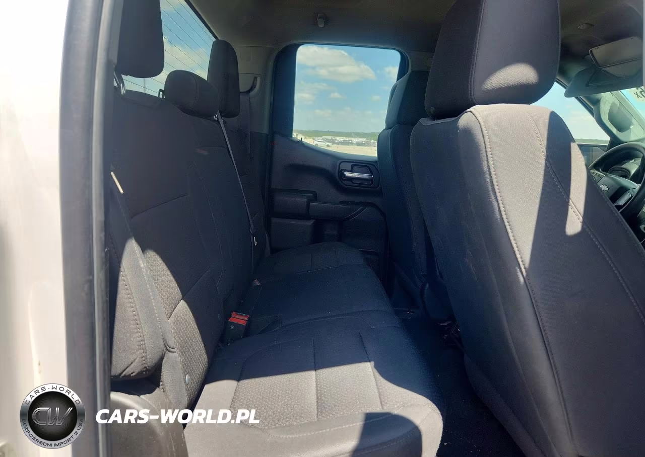 2021 Chevrolet Silverado 1500 Custom VIN:1GCRWBEK9MZ367377 - 10