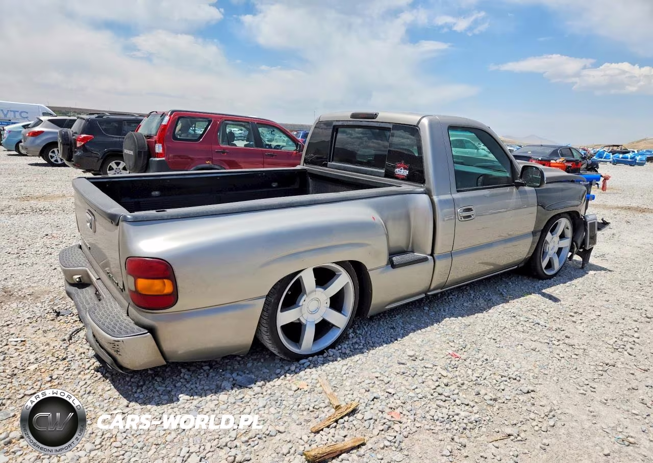 2001 Chevrolet Silverado C1500 VIN:1GCEC14T31Z101568 - 3
