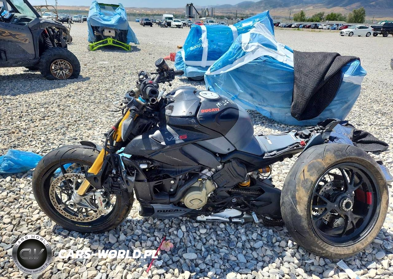 2024 Ducati Streetfighter V4 VIN:ZDMFAKWW3RB009103 - 3