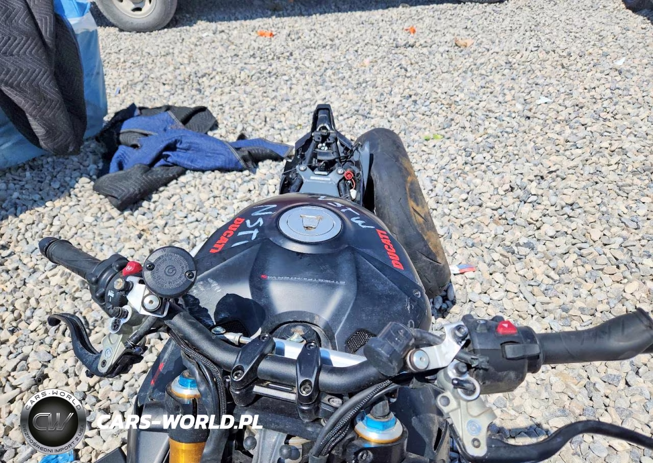 2024 Ducati Streetfighter V4 VIN:ZDMFAKWW3RB009103 - 5
