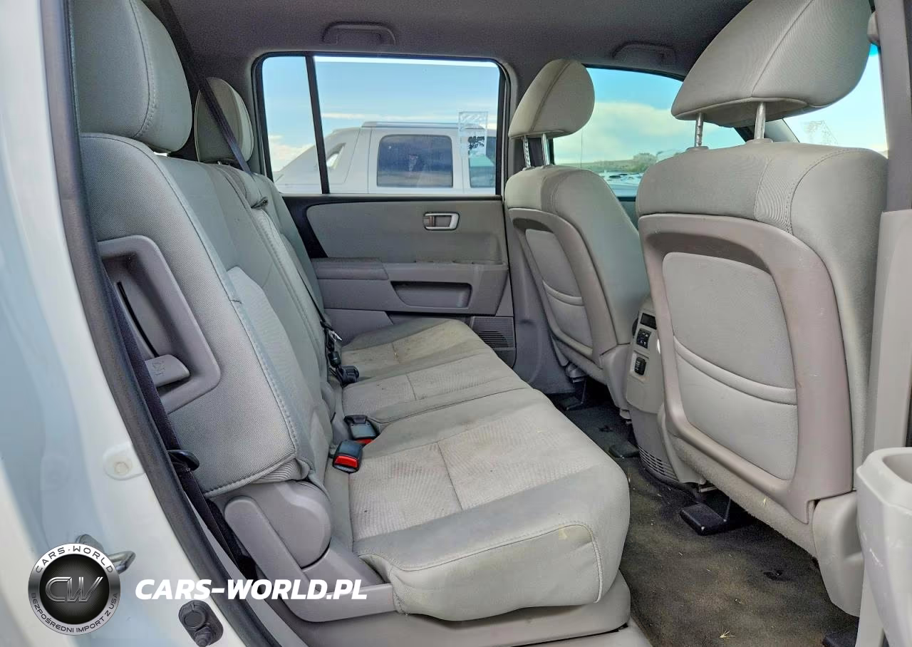 2015 Honda Pilot Lx VIN:5FNYF3H28FB020855 - 10