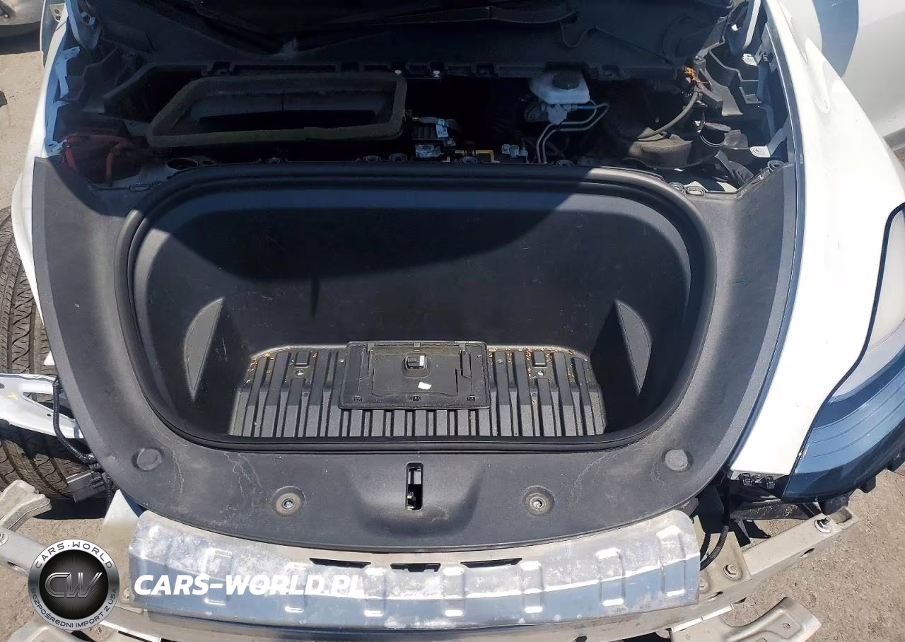 2021 Tesla Model Y VIN:5YJYGDEE7MF076039 - 12