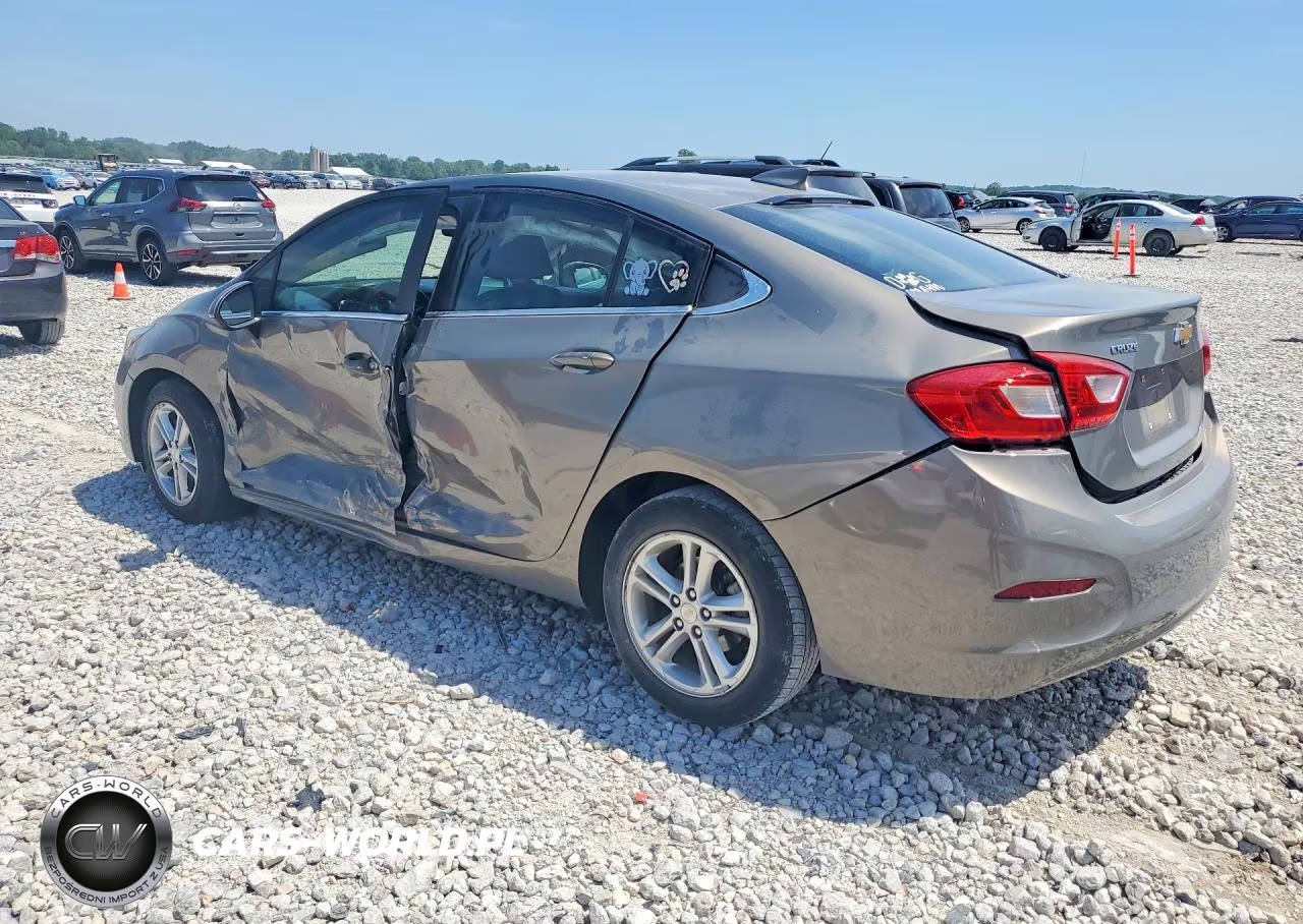 2018 Chevrolet Cruze Lt VIN:1G1BE5SM5J7126007 - 2