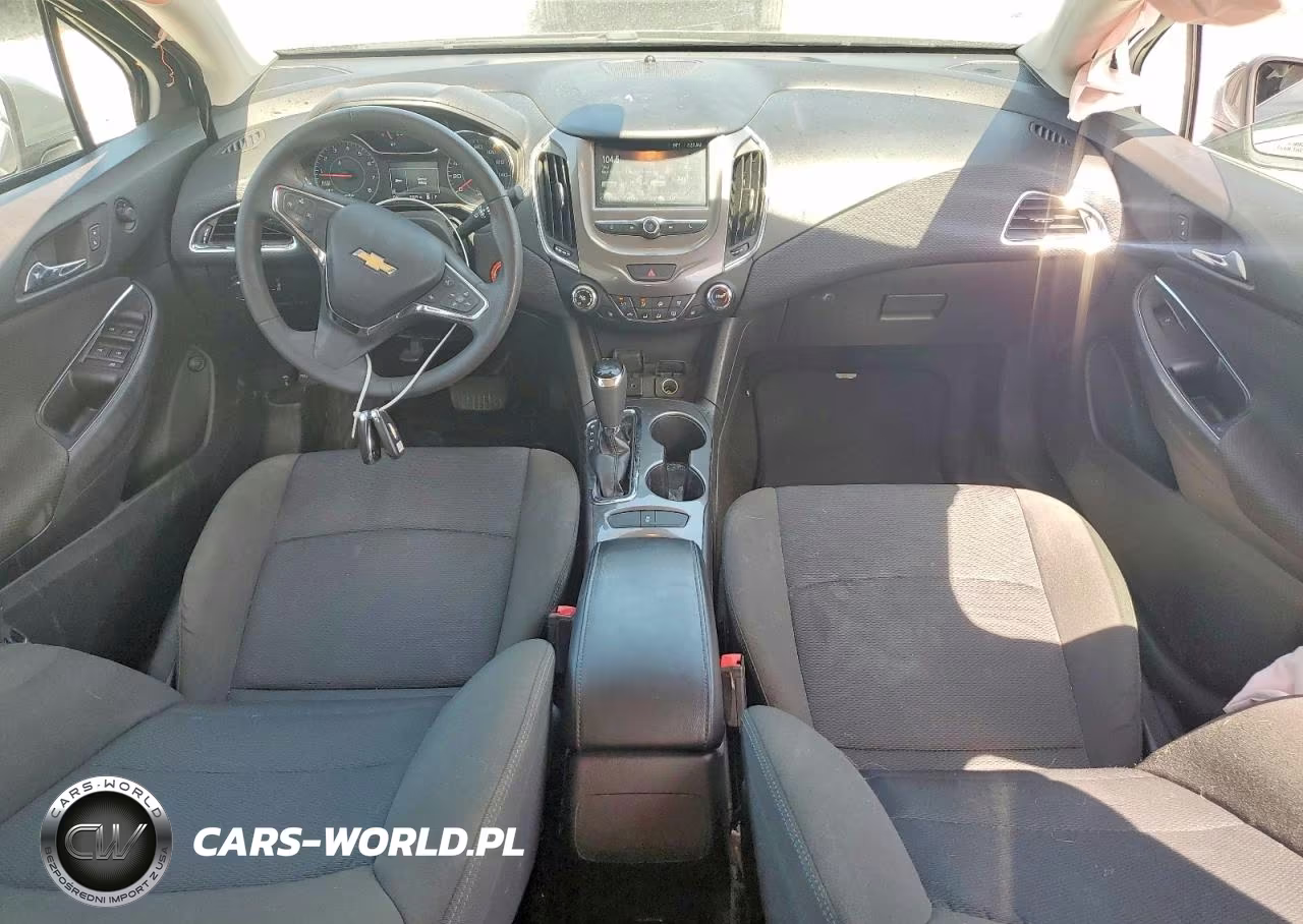 2018 Chevrolet Cruze Lt VIN:1G1BE5SM5J7126007 - 8