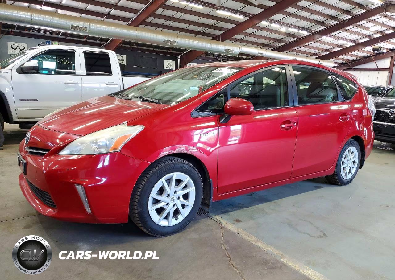 2013 Toyota Prius V Three – zdjęcie 1 z 12