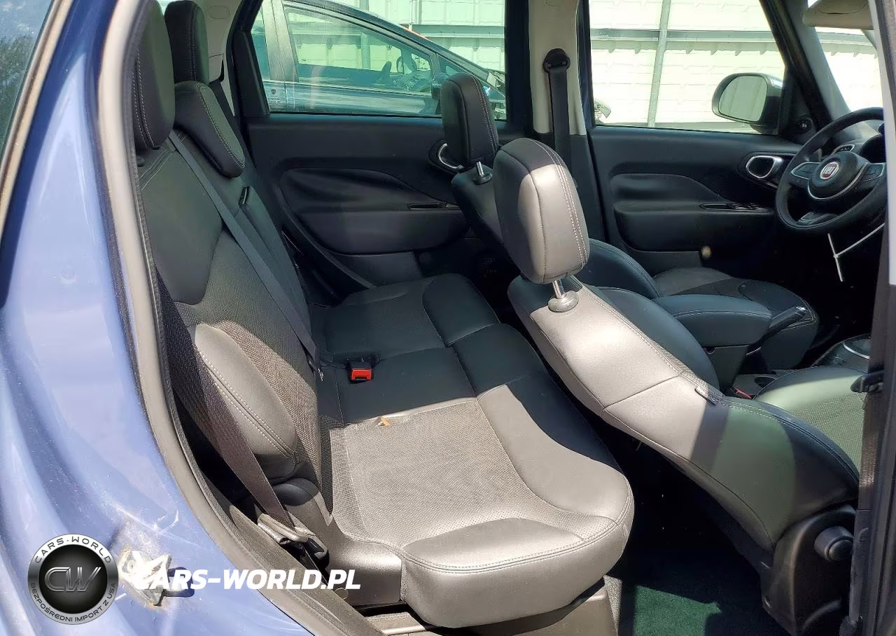 2018 Fiat 500L Lounge VIN:ZFBCFACH0JZ041196 - 11