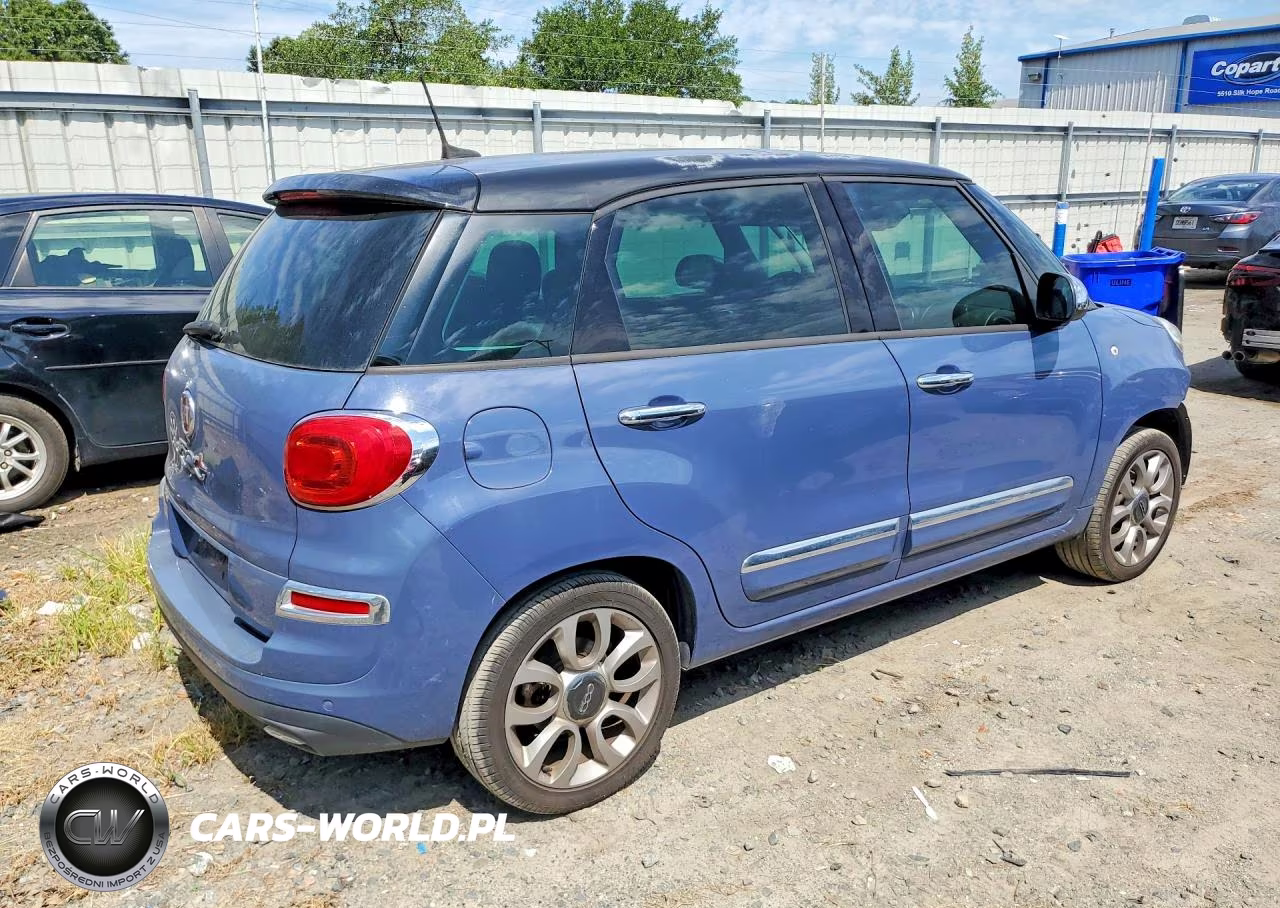 2018 Fiat 500L Lounge VIN:ZFBCFACH0JZ041196 - 3