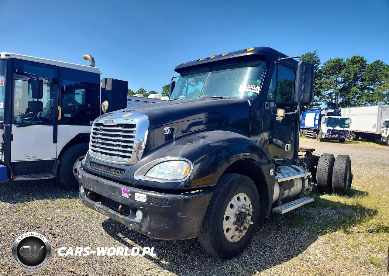 2006 Freightliner Columbia 120 Semi Truck