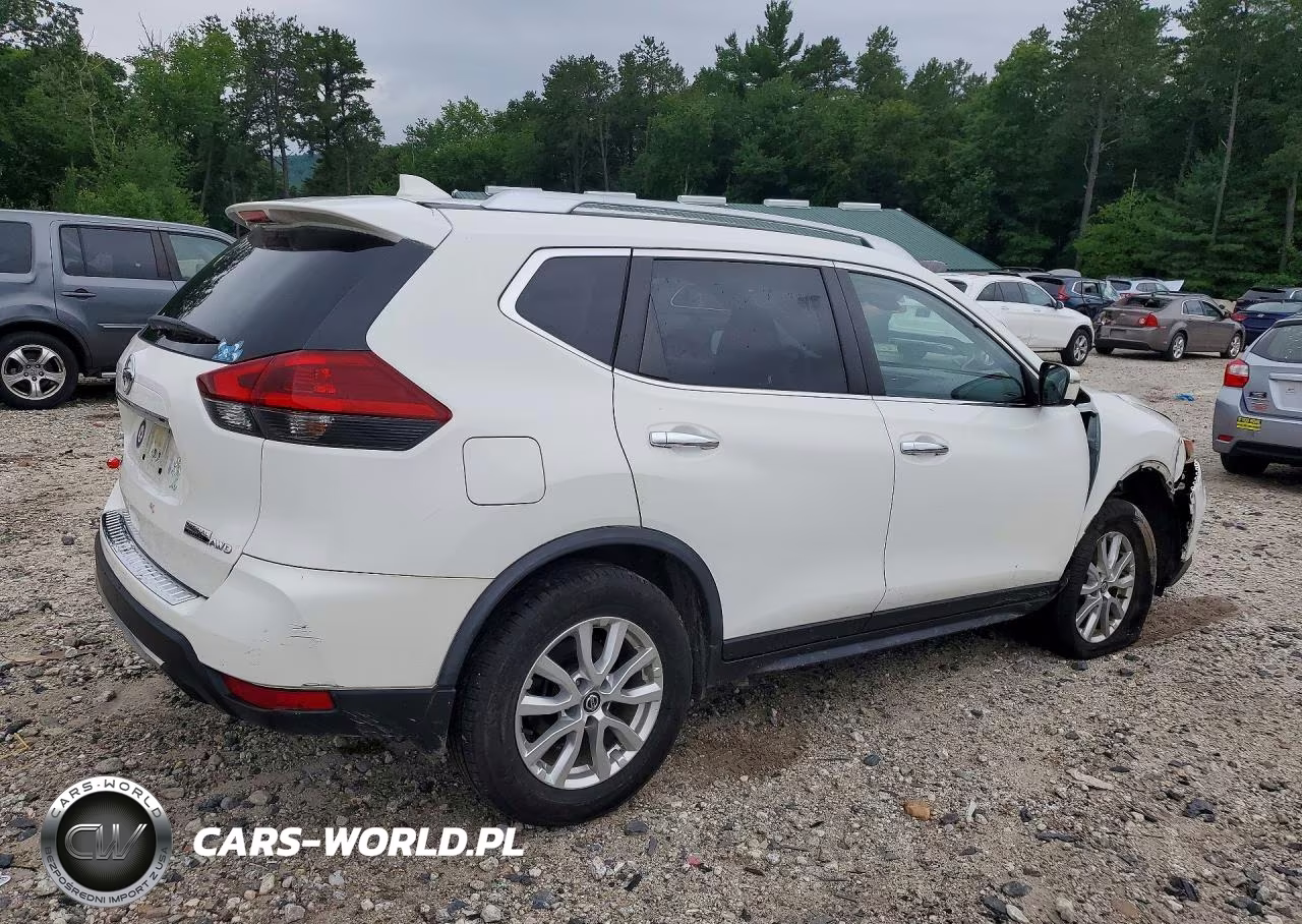 2020 Nissan Rogue S VIN:JN8AT2MV0LW100814 - 3