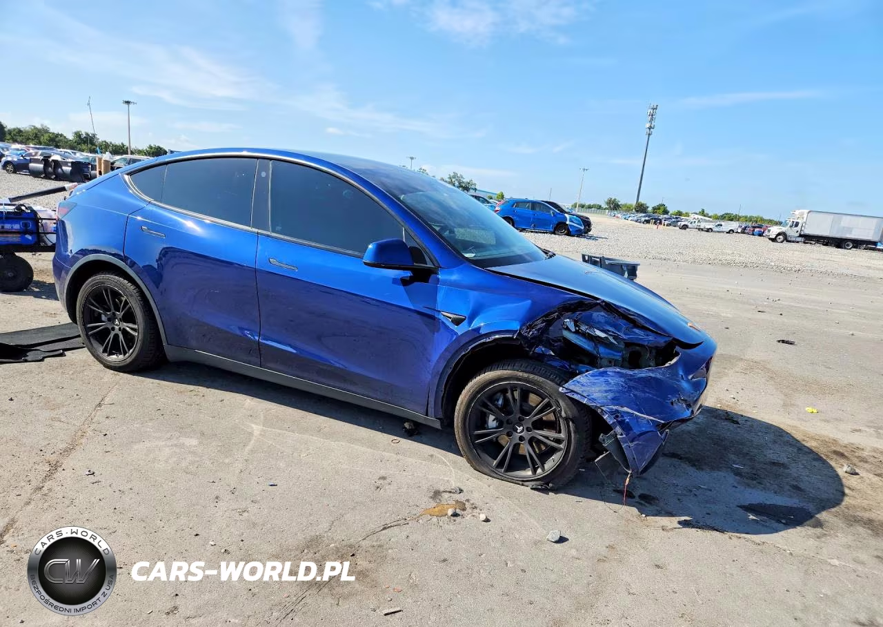 2021 Tesla Model Y VIN:5YJYGDEE1MF138065 - 4