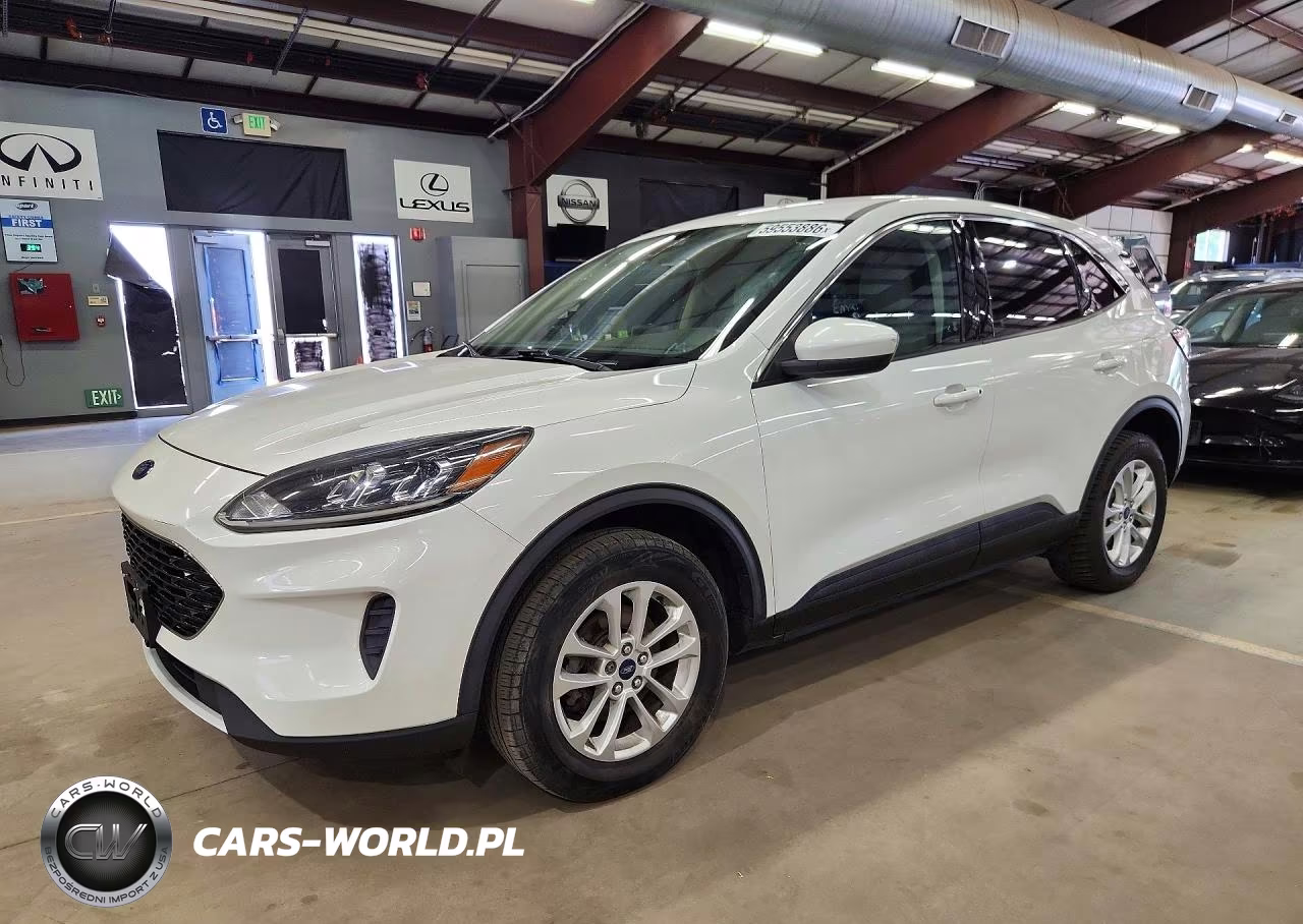 2020 Ford Escape Se