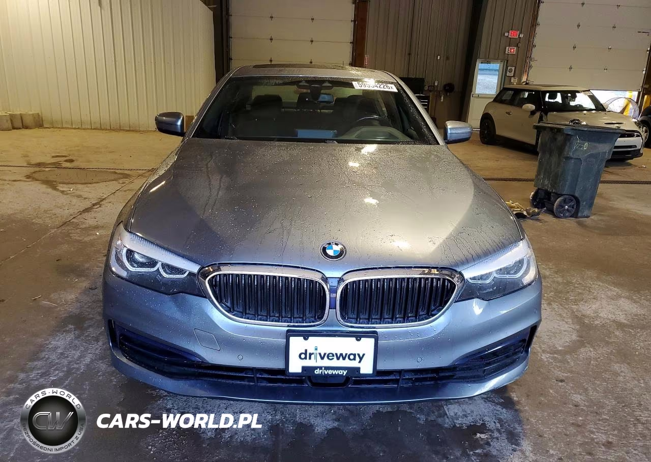 2019 BMW 530 Xi VIN:WBAJA7C55KWW12676 - 5