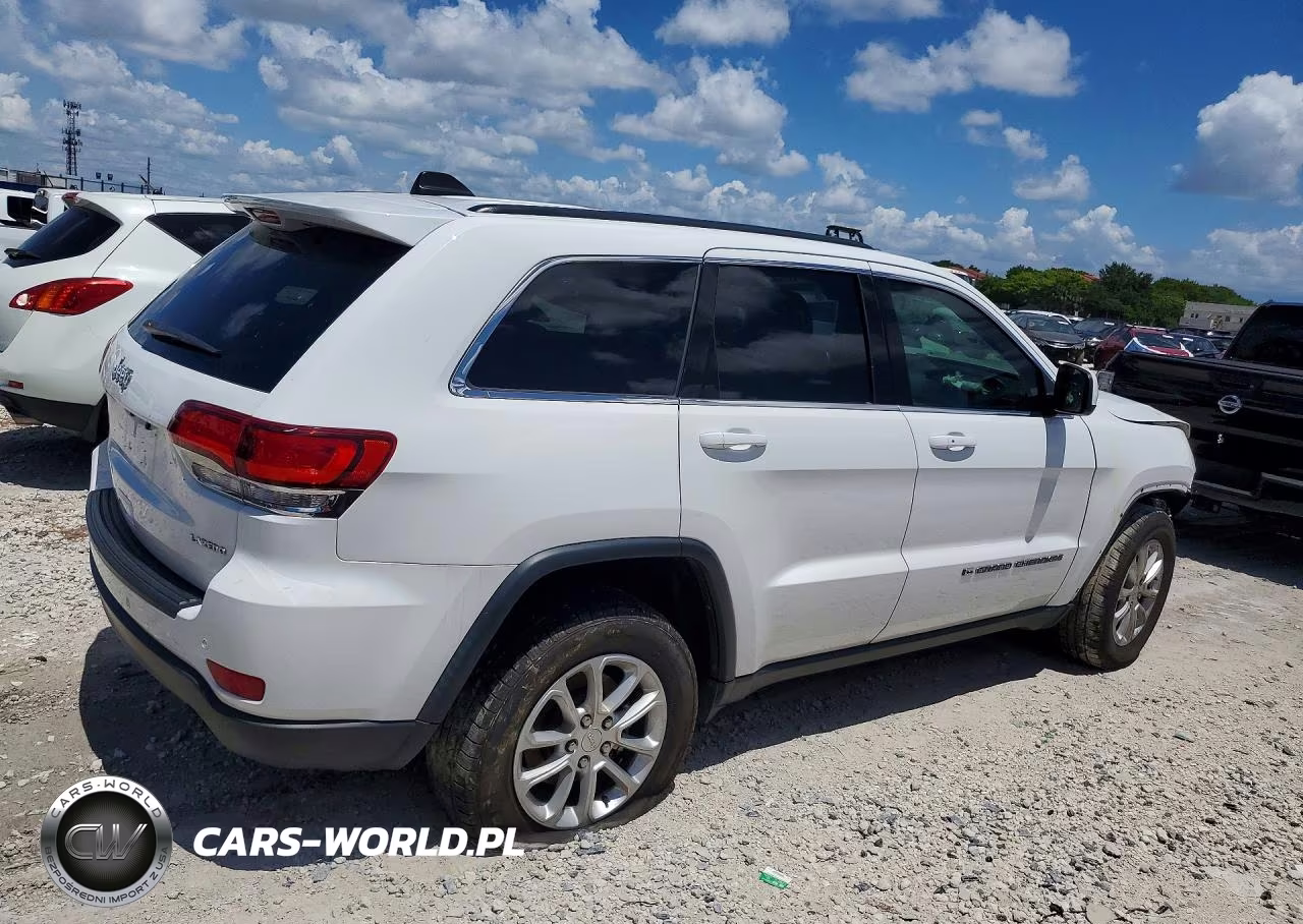2022 Jeep Grand Cherokee Laredo E VIN:1C4RJEAG4NC155959 - 3
