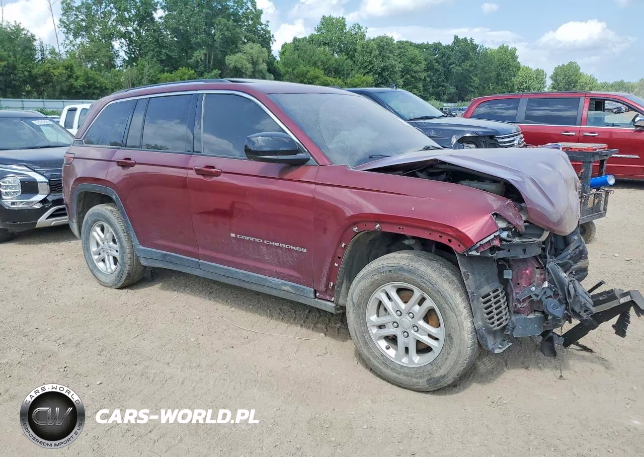 2023 Jeep Grand Cherokee Laredo VIN:1C4RJHAG8PC622448 - 4
