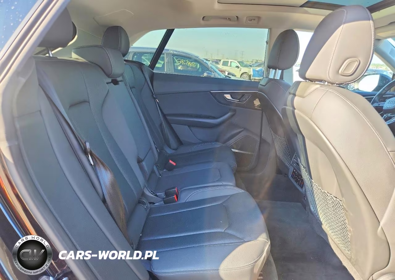 2020 Audi Q8 Premium Plus S-Line VIN:WA1EVAF19LD024429 - 10