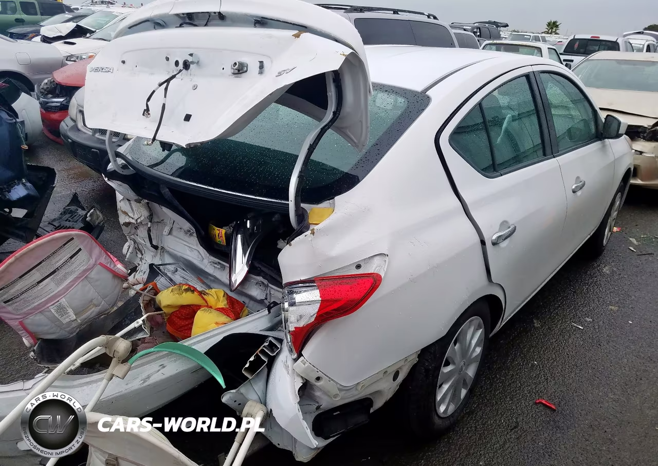 2018 Nissan Versa S VIN:3N1CN7AP9JL850090 - 4