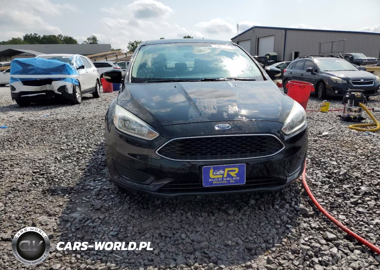 2015 Ford Focus Se VIN:1FADP3F22FL335040 - 5