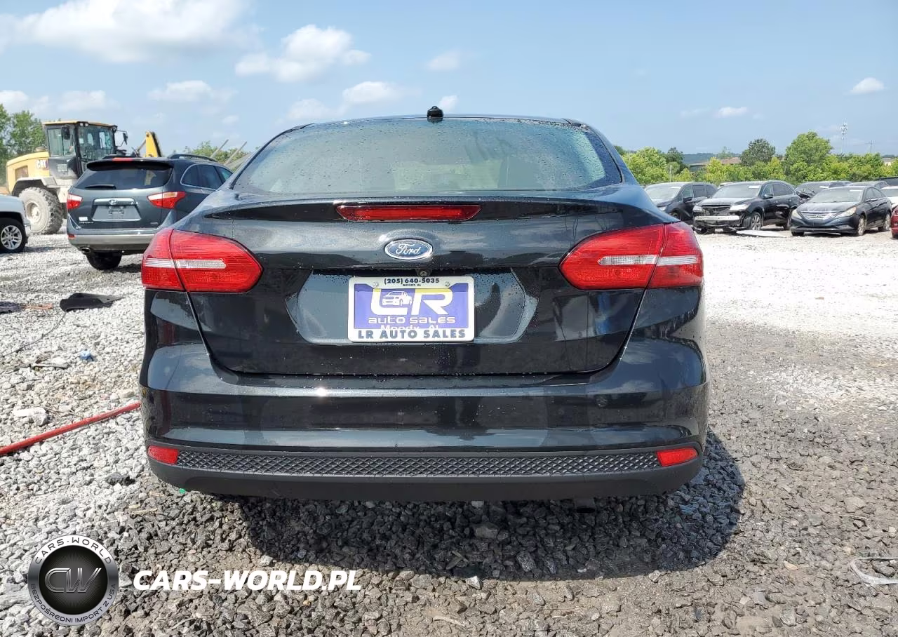 2015 Ford Focus Se VIN:1FADP3F22FL335040 - 6